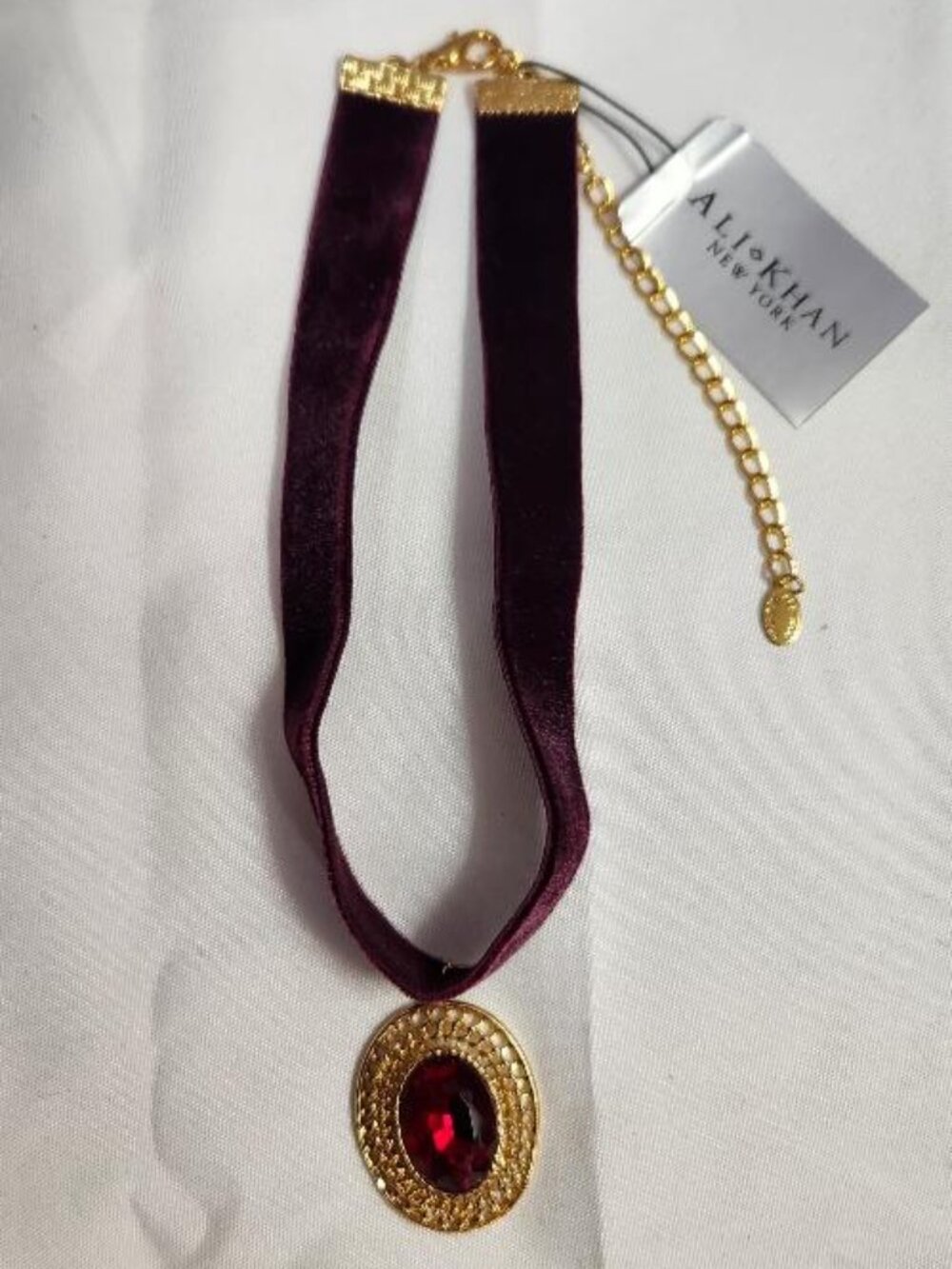 Ali Khan New York Burgundy Velvet Choker Necklace Red and Gold-Plated Pendant
